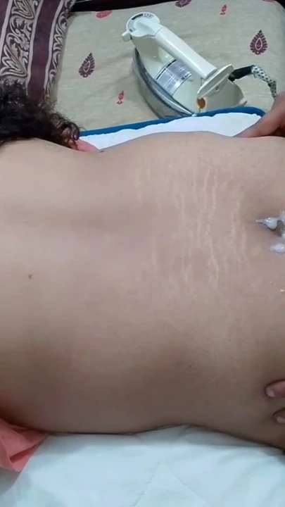Desi Bhabhi'yi Dever Kıyafetlerini Sıkarak Sikiyor | Bölüm 2