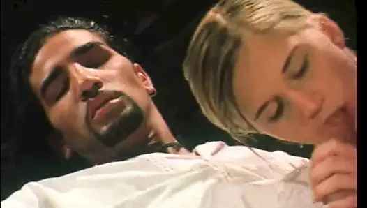 Amına boşalma ile güzel bir nostaljik sikiş