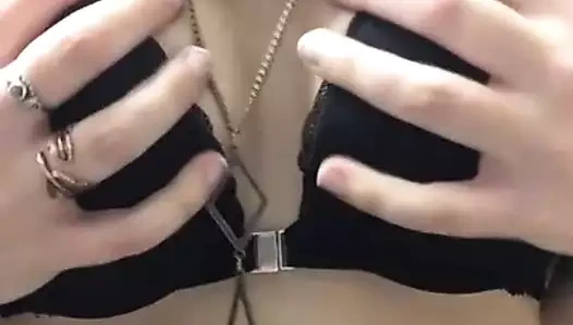 Busty bebek yanıp sönen ona göğüsler at ev 19