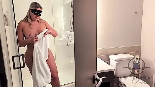 Pensé que estaba sola en la ducha