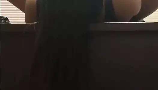 Sekreter patronu kahrolası ona zam alır