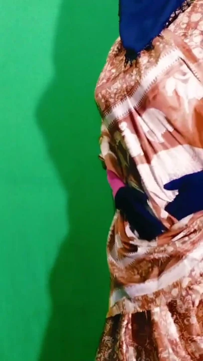 Çok güzel ve seksi bir sari giyen arkadaşının karısıyla seks | Bölüm 1