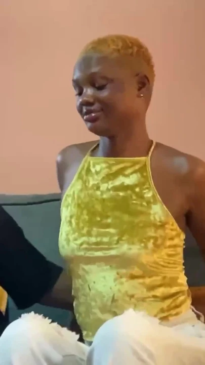Onu davet etti ve domaldı ve götten ve amından sikildi. She Kept Cumming From H...
