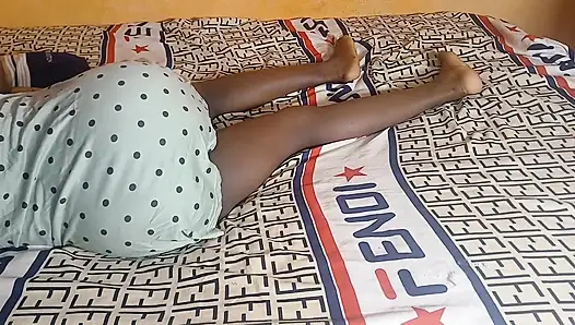 Afrikalı hizmetçi patron tarafından sikiliyor