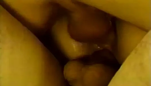 Çifte penetrasyondan hoşlanan minyon orta yaşlı seksi kadın ile klasik seans
