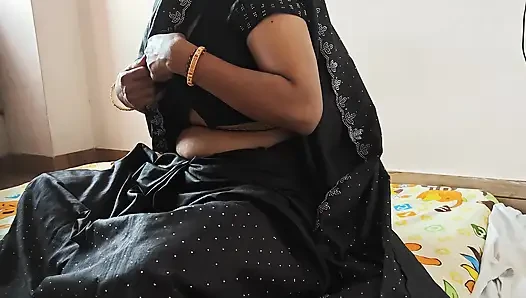 Seksi ev hanımıyla alay ediyor