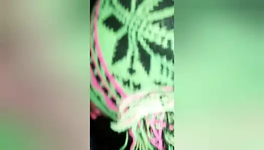 Genç siyah çük üzerinde mutlu İspanyolca anneanne