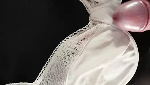HUGE CUMSHOT ON 36DD BRA