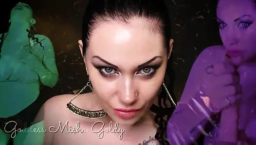 Koklayıp benim için çok aptal ve aptal olmayı seviyorsun! Şimdi nefes al ve benim için boşal!