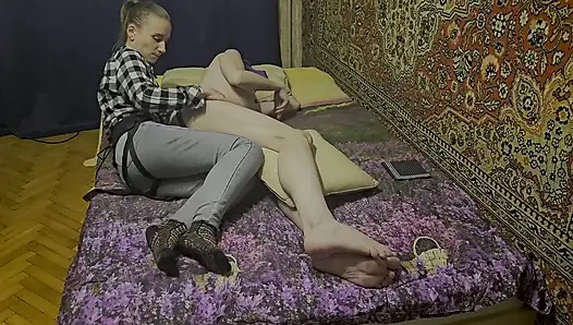 Anastasia sahibe ev yapımı sasha earth'i sikiyor