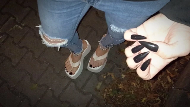 Night walk in my ripped skinny jeans & ultra-high white platform flip-flops, showing off my painted toes