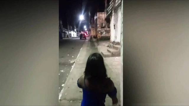 Brezilyalı bir cüceyi sikiyor