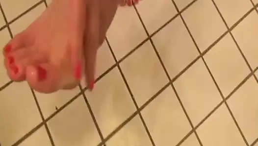 Ayak bakımı ve daha fazlası - güvenli