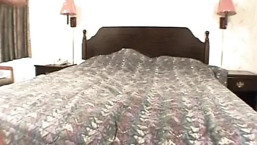 Blond milf palcami i zerżnięta w steamy session