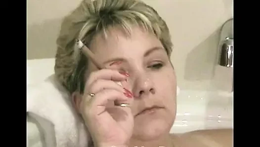 Jakuzide puro içiyor