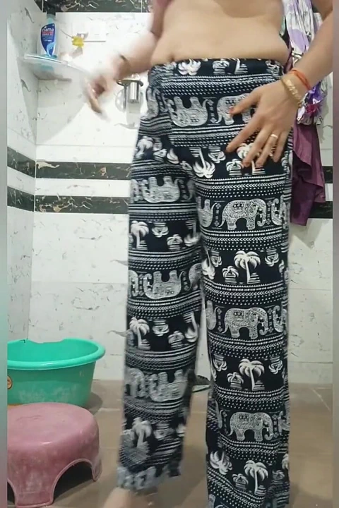 Priya bhabi büyük götlü seksi vücut video çekimi