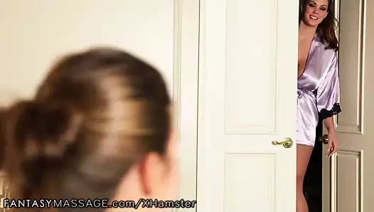 Düzgün vücutlu alison tyler verir lezbiyen nuru masaj