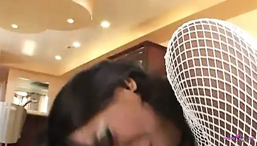 Manuel Ferrara topuklu ayakkabılarla götünü siktiğinde Kaylani Cream çok sert çığlık attı