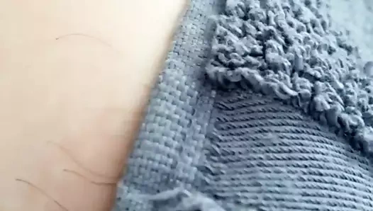 gros seins avec tetons qui pointent