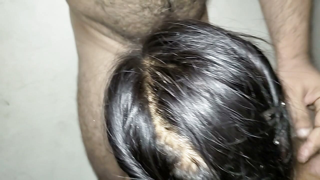 Üvey kız kardeşimi sakso çekerken yakaladım, o orospuyu becerdim ve üzerine boşaldım