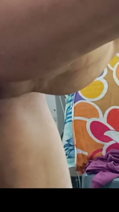 Desi MILF Bhabhi pencere kenarında arkadan sertçe sikiliyor ve yüksek sesle inliyor | Clip 1