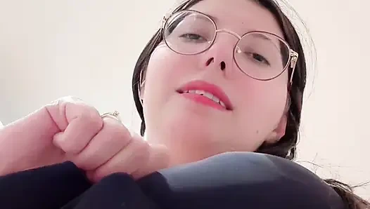 Bütünlü porno, kız arkadaşın seni dinliyor ve ödüllendiriyor