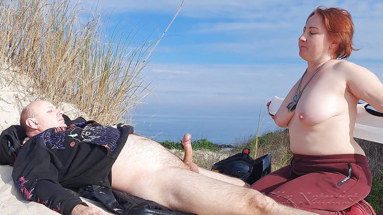 Sunny day on the dunes. My boyfriend loves it when I swallow.
