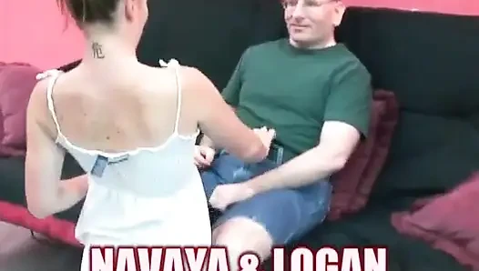 Kızıl saçlı ateşli navaya biraz yarak emiyor