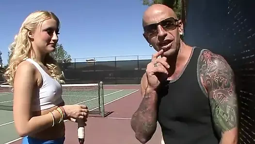 Mallory rae murphy görünür deve toynağı fetişine sahip. billy glide,malorie rae murphy - sapık orta yaşlı seksi kadınlar