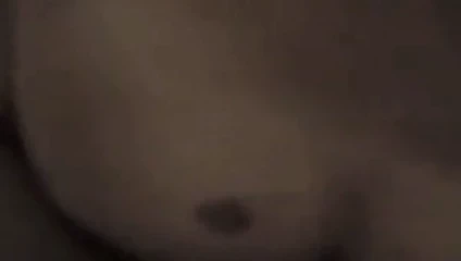 Beyaz ayaklara siyah boşalma