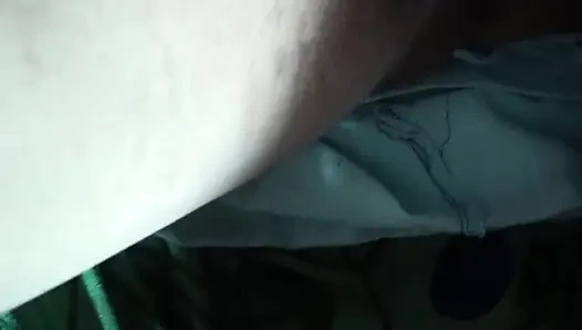 Kız kardeşimle evde oynuyorum