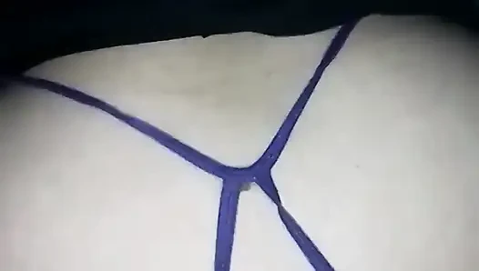 Bakış açısı sarışın beni emiyor ve domaltarak sikişiyoruz