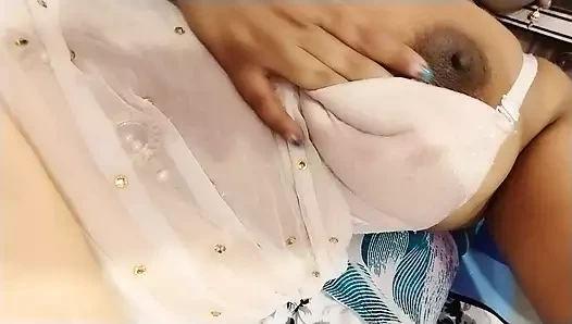 Seksi adam hotdesixx fanı tamir etmeye geldi ve hotgirl21 ev hanımıyla kirli işler yaptı.