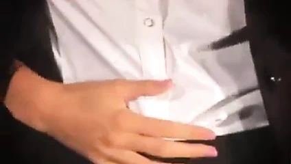 Sophie Howard kütüphanede soyunuyor