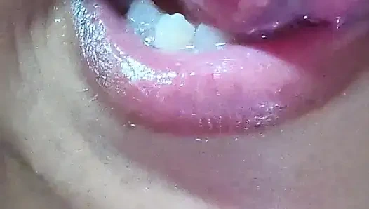 Seksi videolar şimdi videomu izliyor