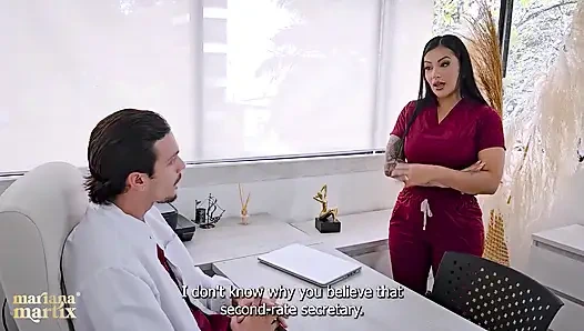 Büyük yaraklı İspanyol adam amımı parçalamak için evime geliyor - Mariana Martix ve Jimmy Bud