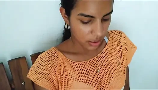 Maria'nın kişisel koli bandı kölesi olmak