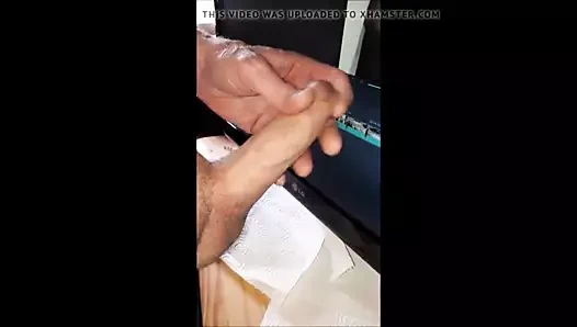 İyi arkadaşım manu1965 karım için otuzbir çekiyor ve boşalıyor.