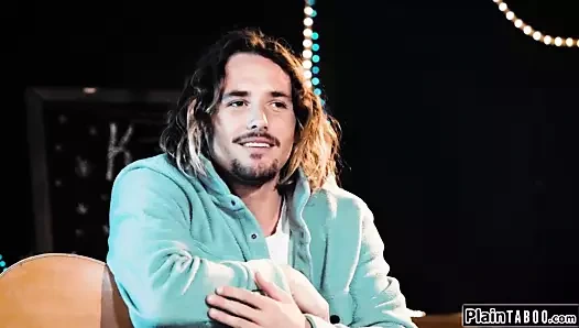 19yo genç bakire kedi yaladı ve gitarist tarafından becerdin