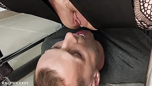 Aldatılan adam döl yeme derlemesi temizleme döl öpücüğü sidik