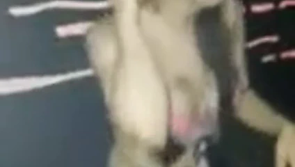 kulüpte Malezyalı bayan