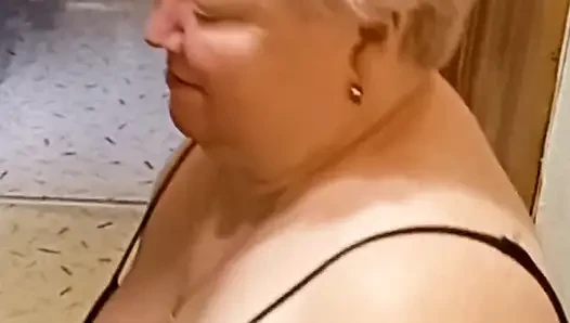 Kayınvalidesinden ağzına dölle ateşli ve tutkulu sakso