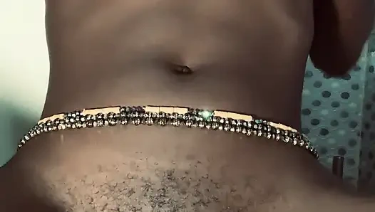 Ateşli zenci hatun browngurl234 banyoda tek başına anın tadını çıkarıyor