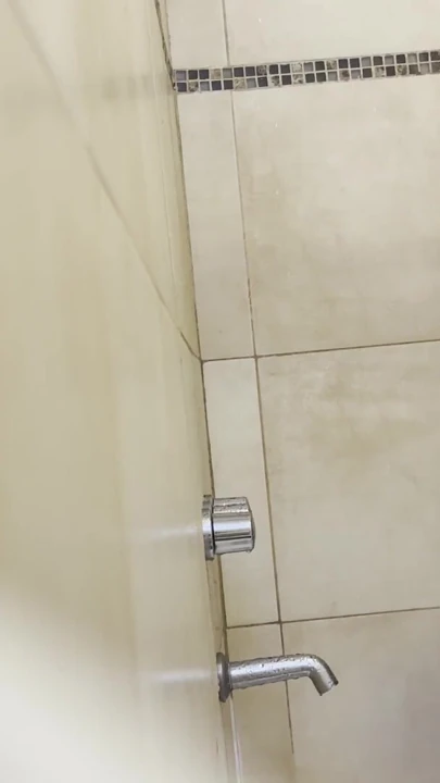 Banyo yaparken yanlışlıkla kaydetmeye başladım... | Klip 2