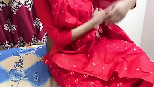 Seksi üvey annemi siktim, odamda sert sikişiyorum