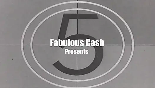 Yoga yıldızı jada kai soyunuyor ve boğazıyla seni boşaltıyor