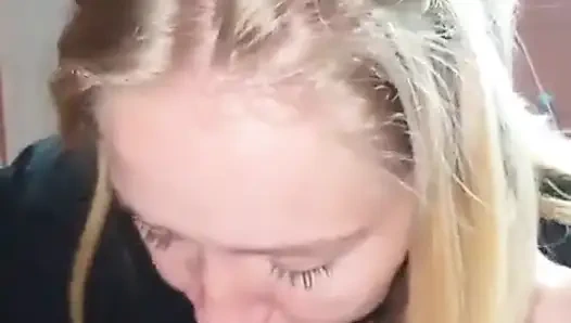 Sarışın genç kız oral seks - bakış açısı