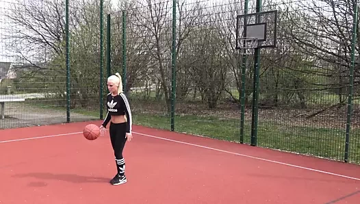 Lara CumKitten - ICH geb dir keinen Korb