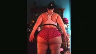 Beyaz bbw onun büyük kıçından çalışıyor!!!