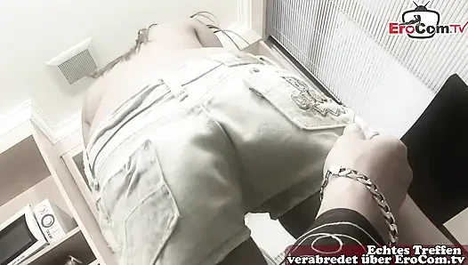 Hairy Asian teen makes her first porn in the hotel
